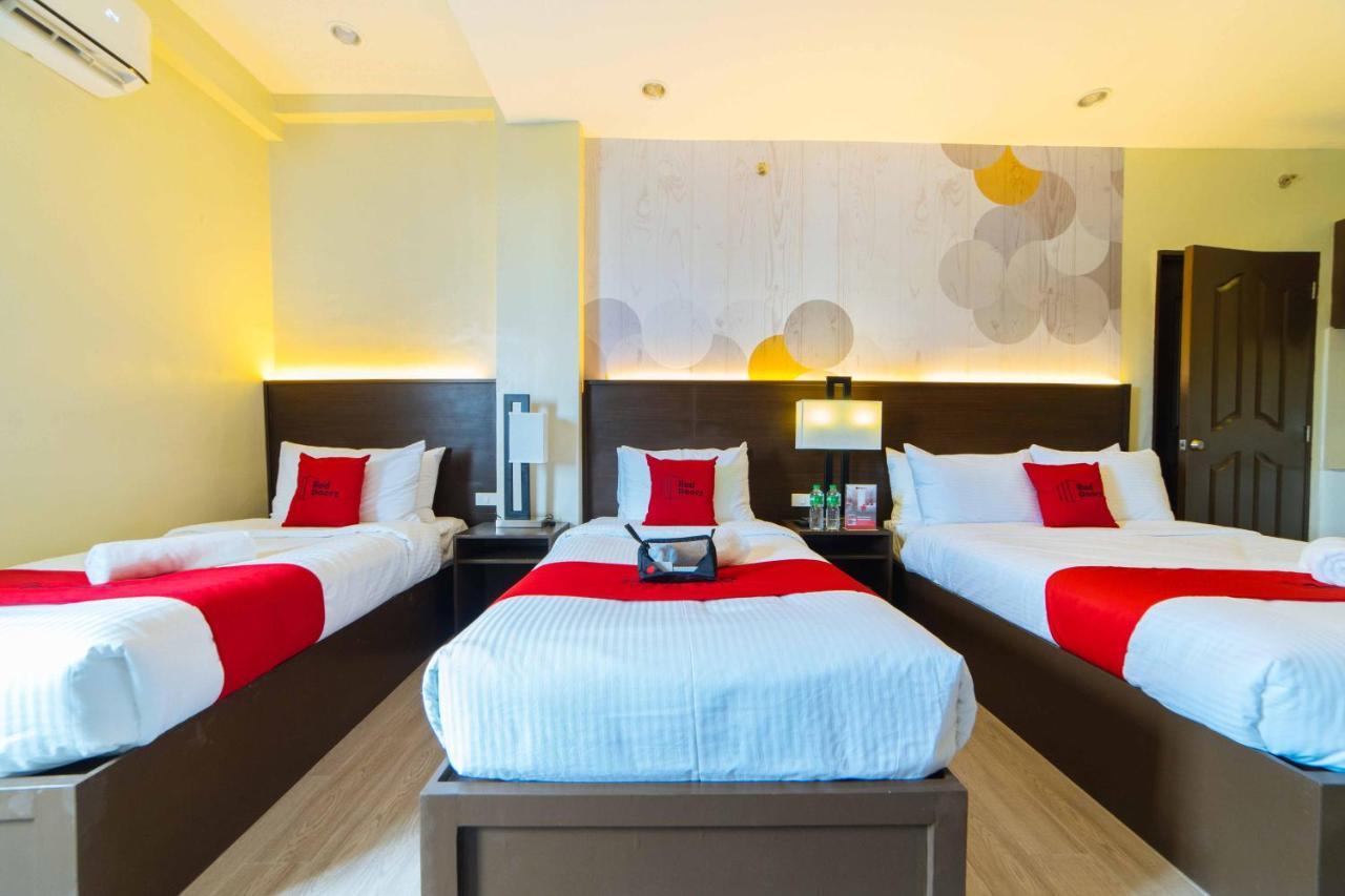 Reddoorz Premium @ Sta Rosa Tagaytay Road Silang Exterior foto