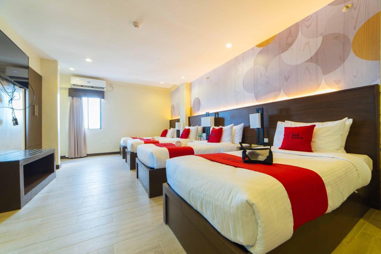 Reddoorz Premium @ Sta Rosa Tagaytay Road Silang Exterior foto