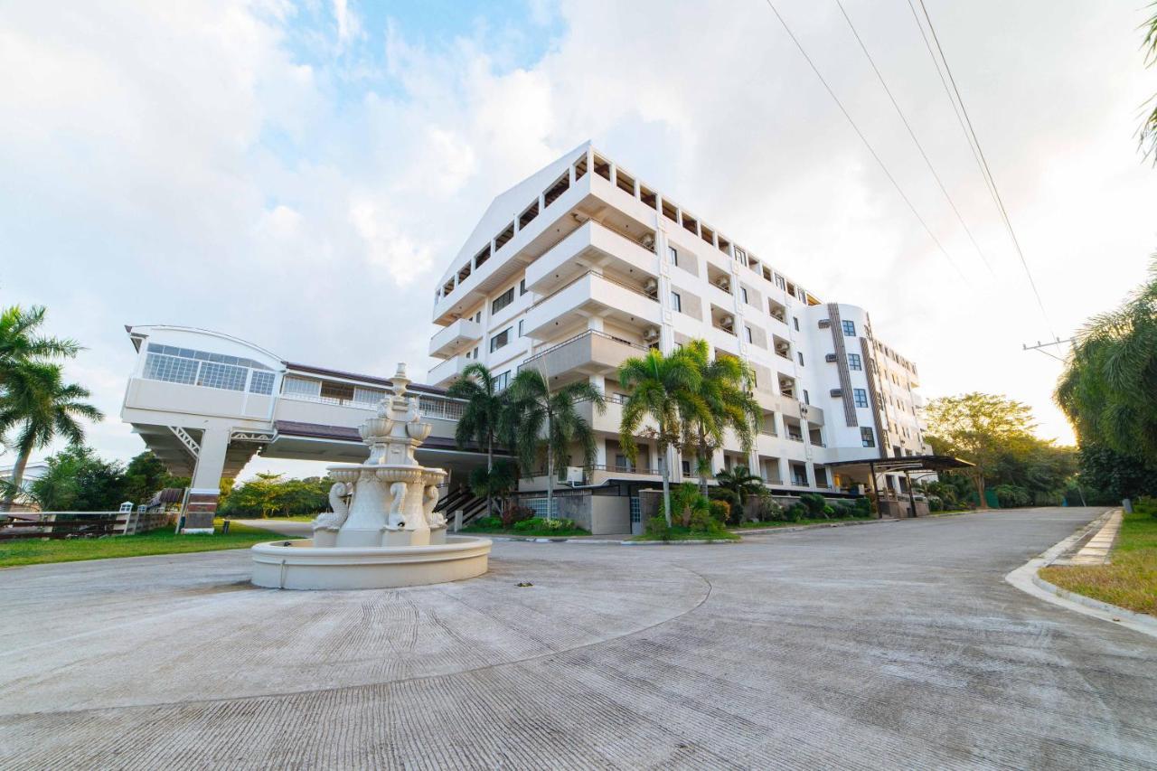 Reddoorz Premium @ Sta Rosa Tagaytay Road Silang Exterior foto
