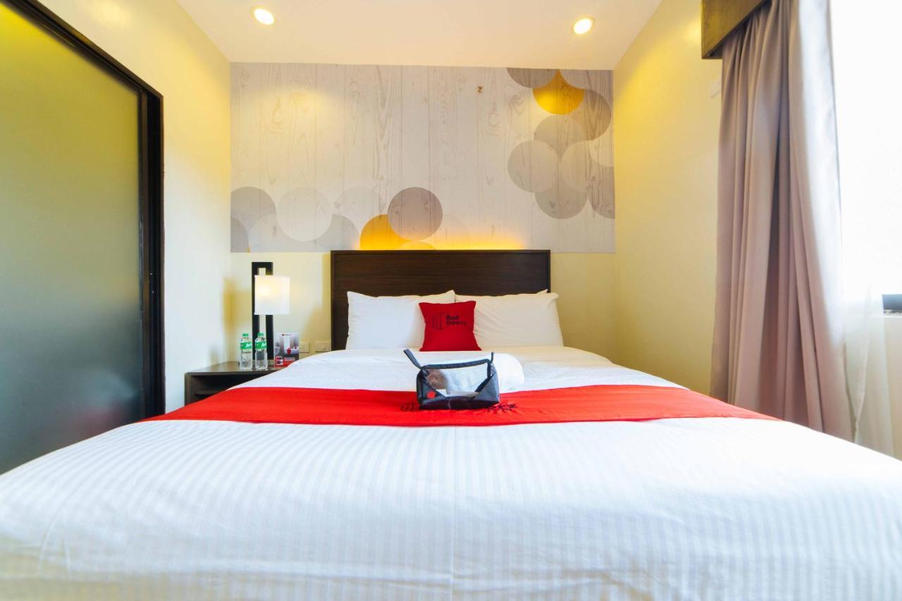 Reddoorz Premium @ Sta Rosa Tagaytay Road Silang Exterior foto