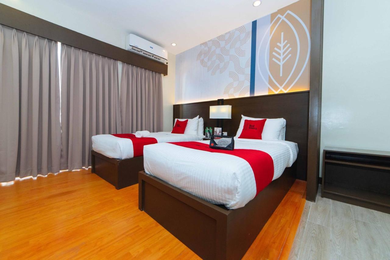 Reddoorz Premium @ Sta Rosa Tagaytay Road Silang Exterior foto
