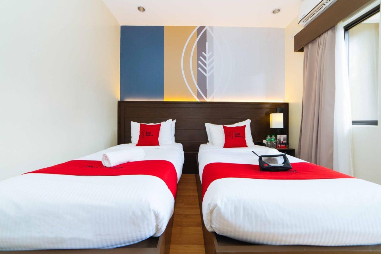 Reddoorz Premium @ Sta Rosa Tagaytay Road Silang Exterior foto