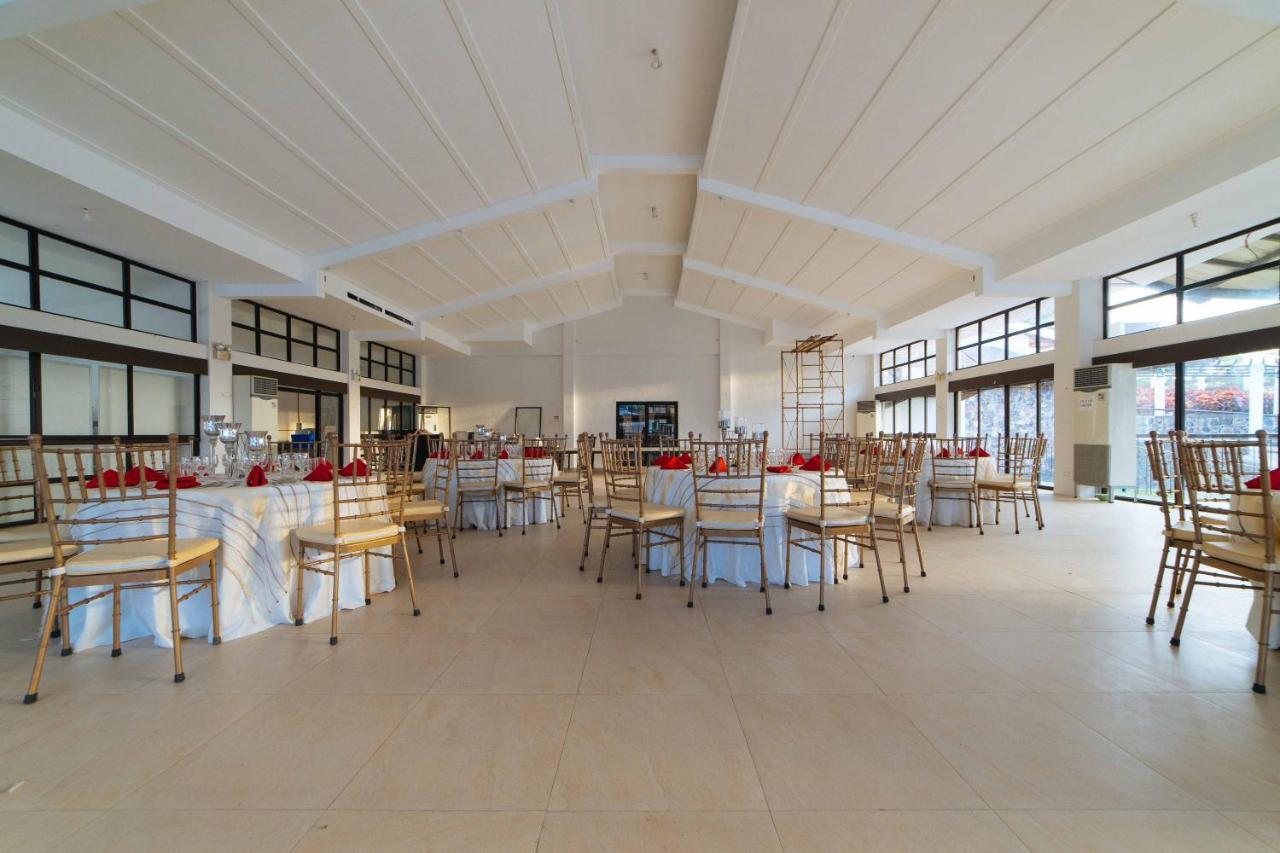 Reddoorz Premium @ Sta Rosa Tagaytay Road Silang Exterior foto