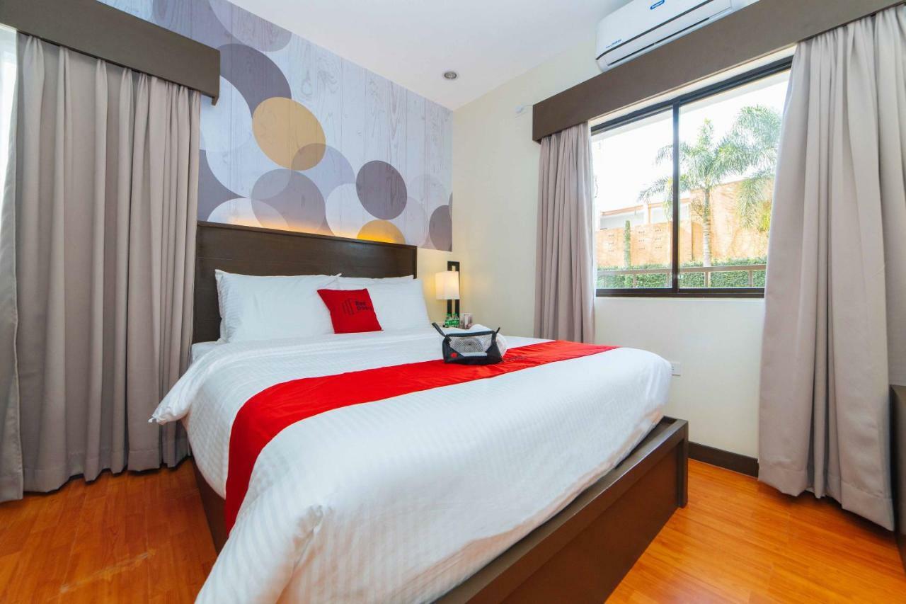 Reddoorz Premium @ Sta Rosa Tagaytay Road Silang Exterior foto