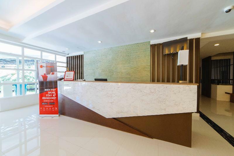 Reddoorz Premium @ Sta Rosa Tagaytay Road Silang Exterior foto