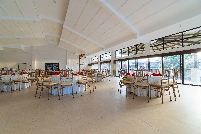 Reddoorz Premium @ Sta Rosa Tagaytay Road Silang Exterior foto